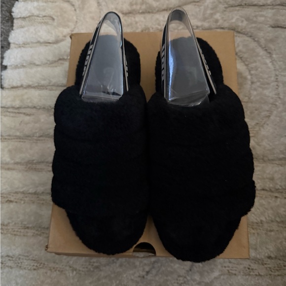 Women's Black “Fluff Yeah” Ugg Slides - Picture 1 of 4